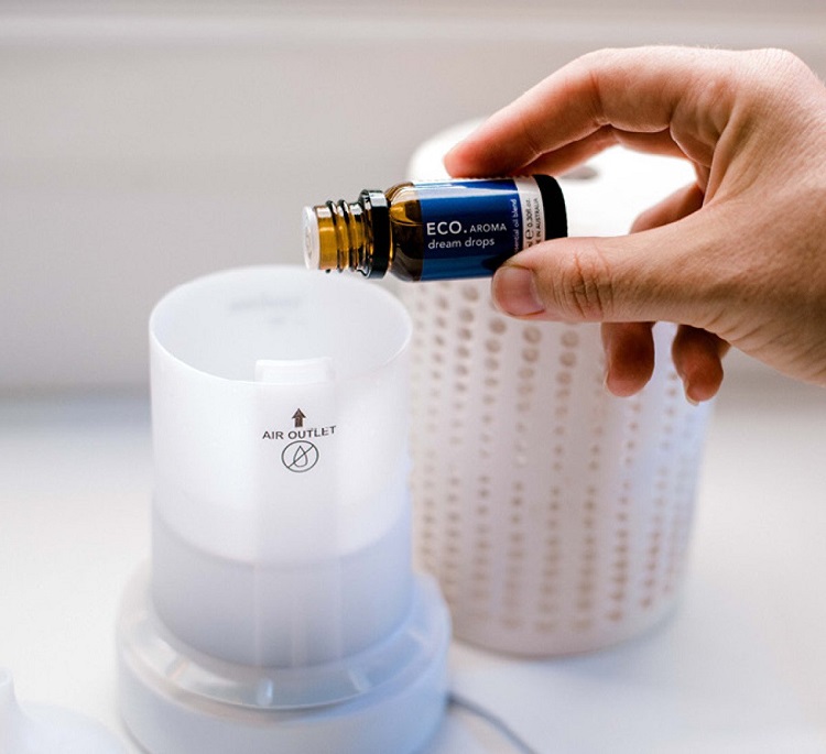 diffuser-with-essential-oil