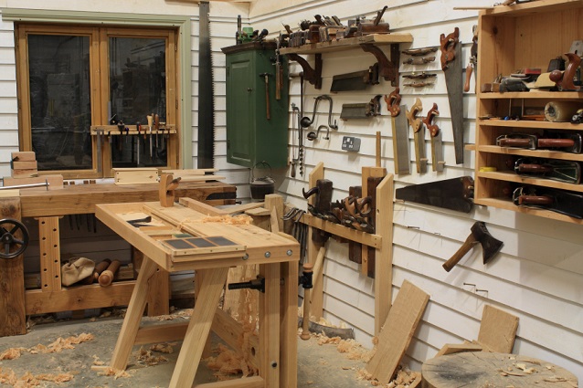 woodworking room with toold