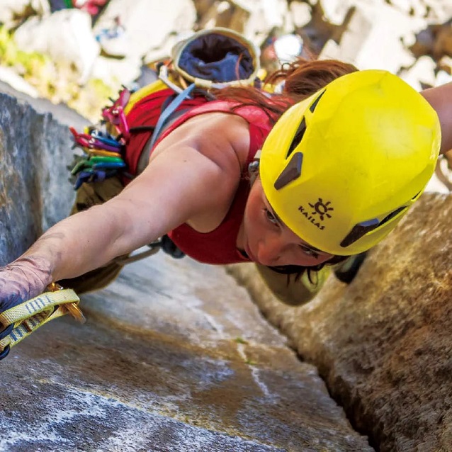 Climbing helmet